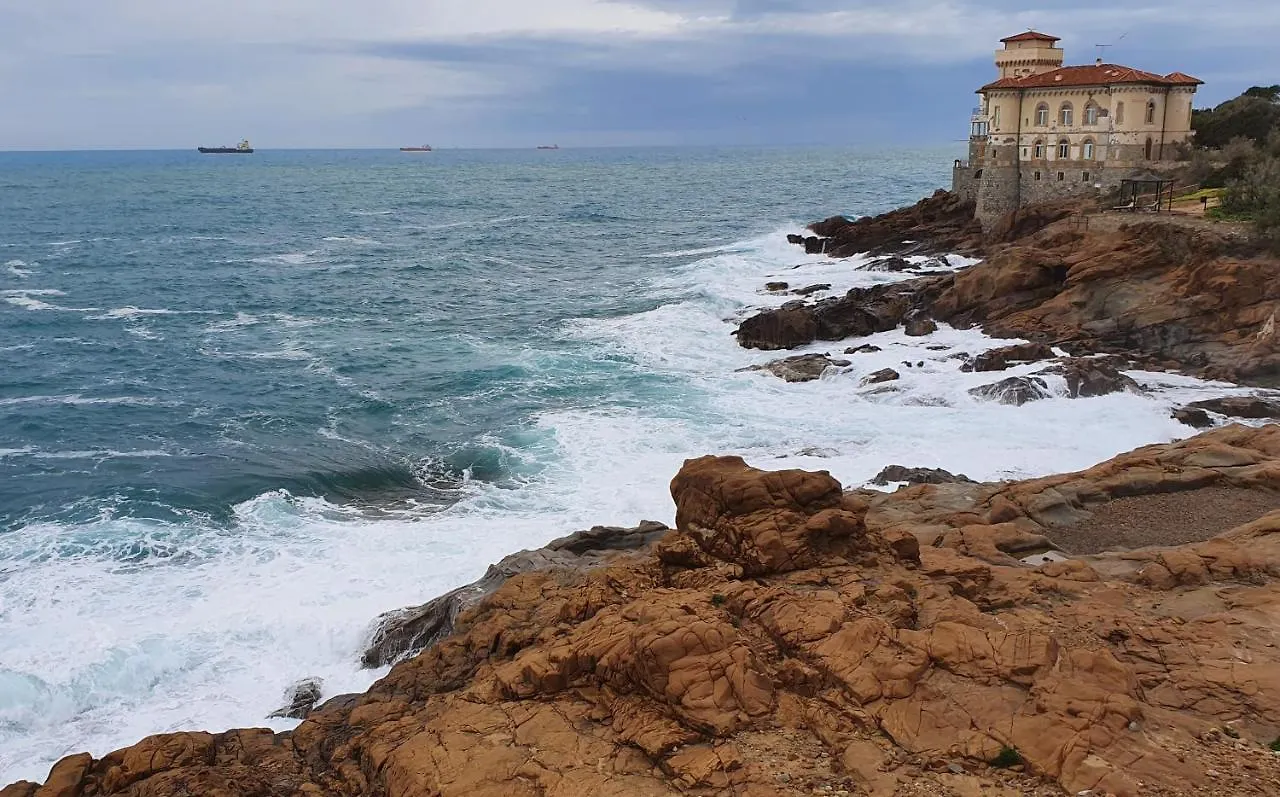 Kwatera prywatna Luxurio Rooms With Baths Livorno