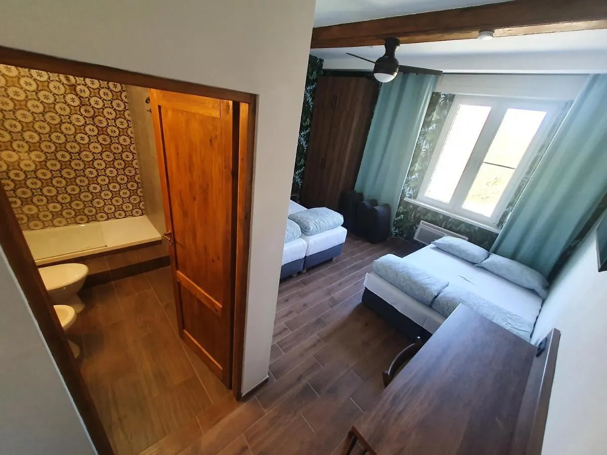 Luxurio Rooms With Baths Λιβόρνο 0*,  Ιταλία